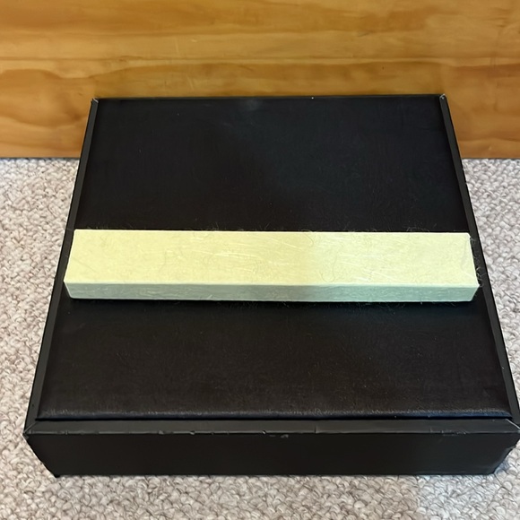 Wooden Folding Handheld Fan - Picture 6 of 6